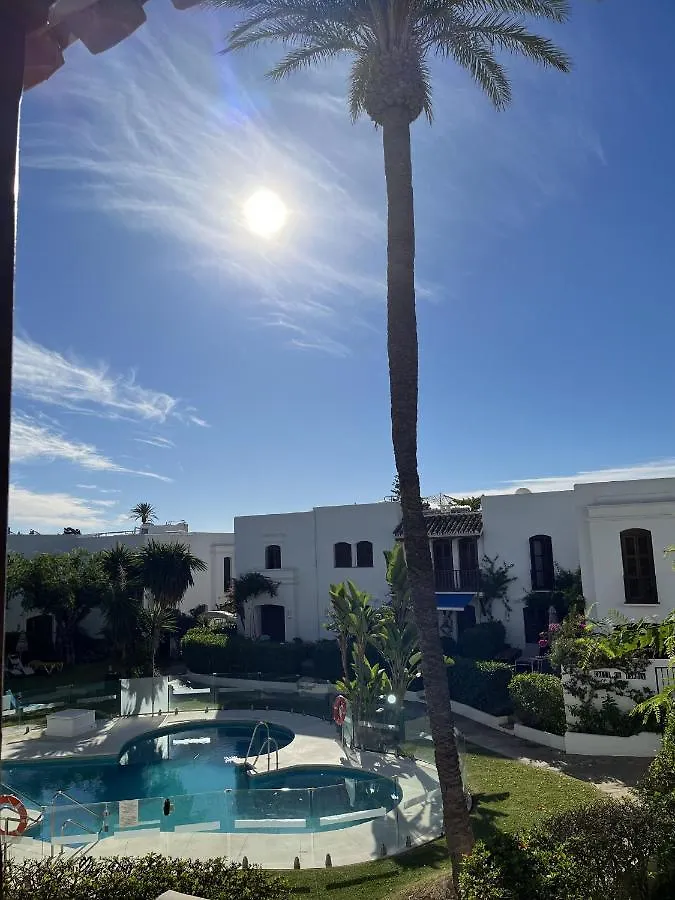 Estepona - Playa - Villa Con Amplia Terraza Abierta A La Piscina El12