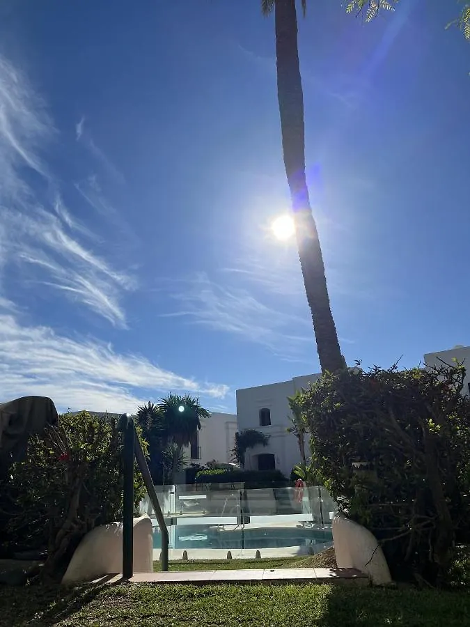 Estepona - Playa - Villa Con Amplia Terraza Abierta A La Piscina El12