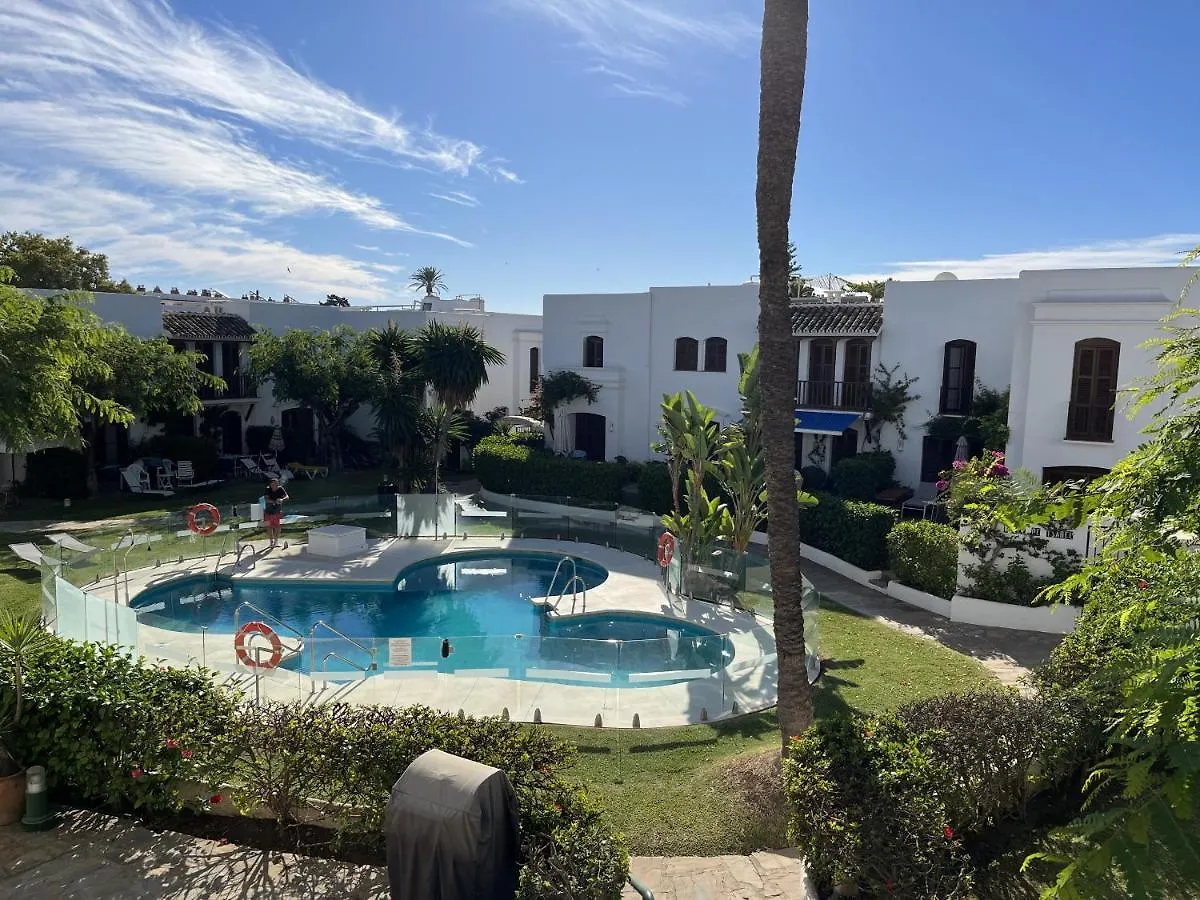 Estepona - Playa - Villa Con Amplia Terraza Abierta A La Piscina El12