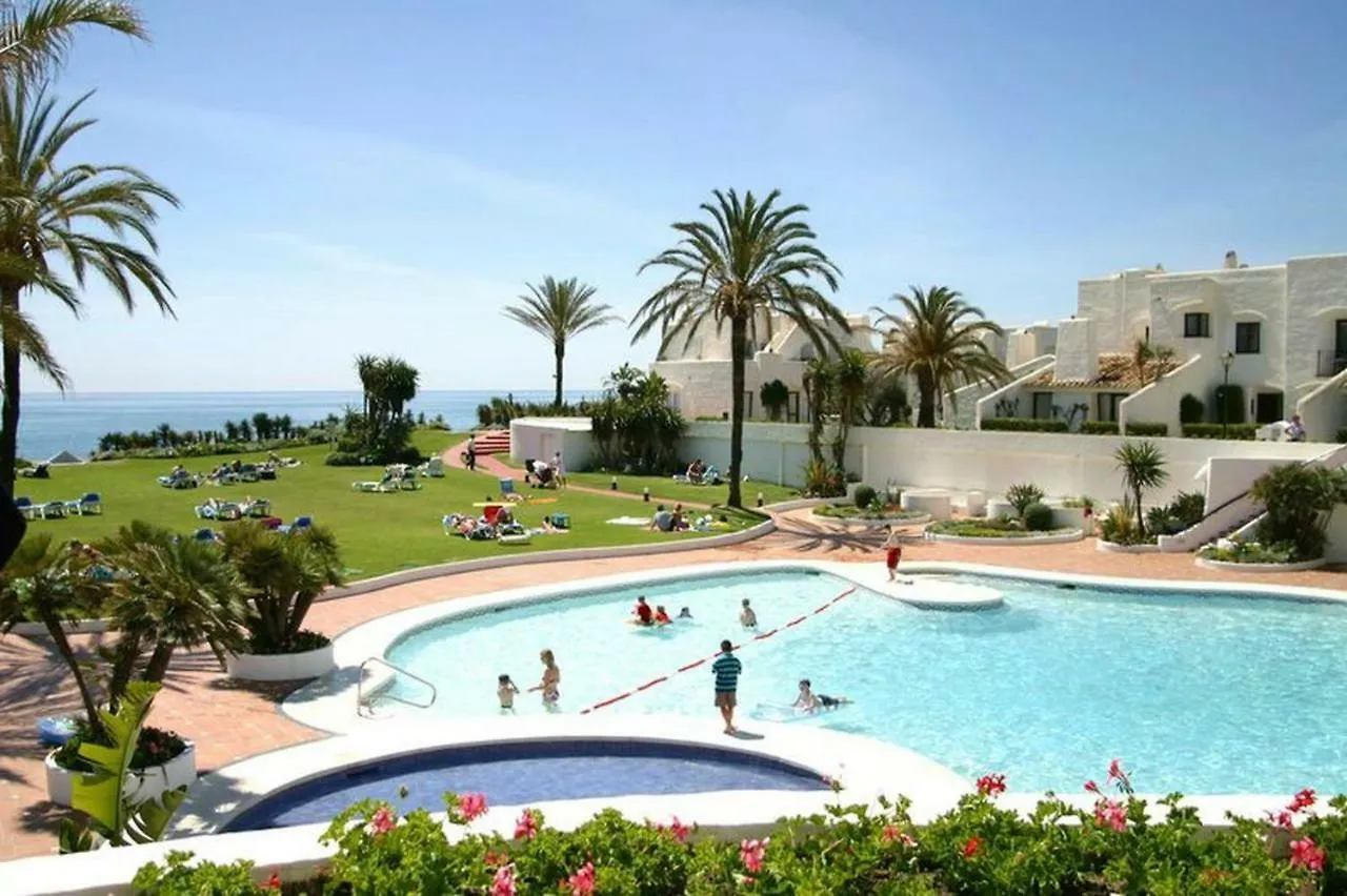 Estepona - Playa - Villa Con Amplia Terraza Abierta A La Piscina El12